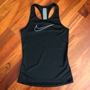 Nike hypercool tank